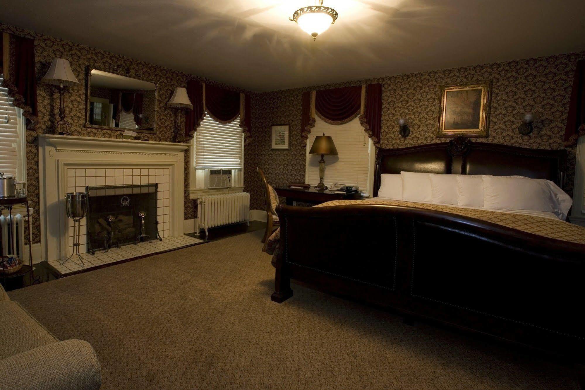 Julias Bed And Breakfast Hubbard Bilik gambar